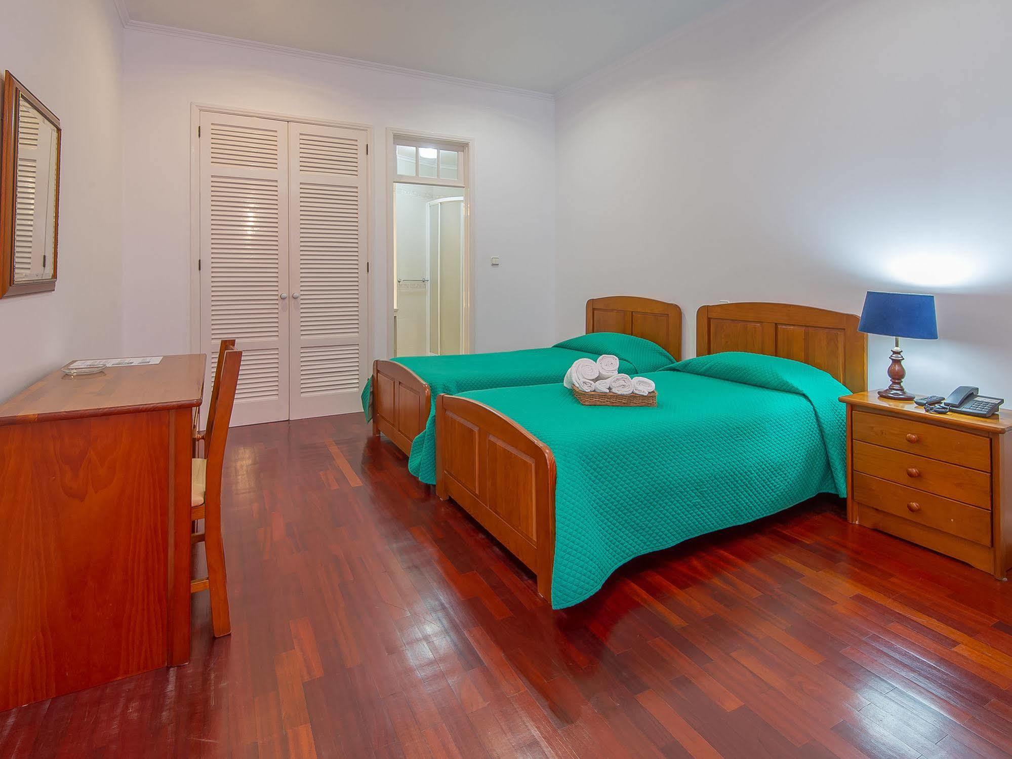 Comercial Boutique Guest House 蓬塔德尔加达 外观 照片