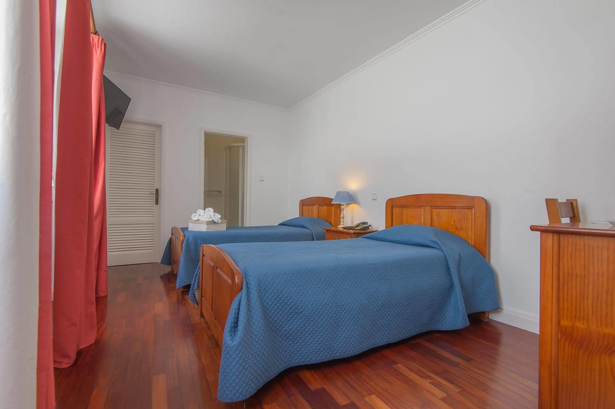 Comercial Boutique Guest House 蓬塔德尔加达 外观 照片