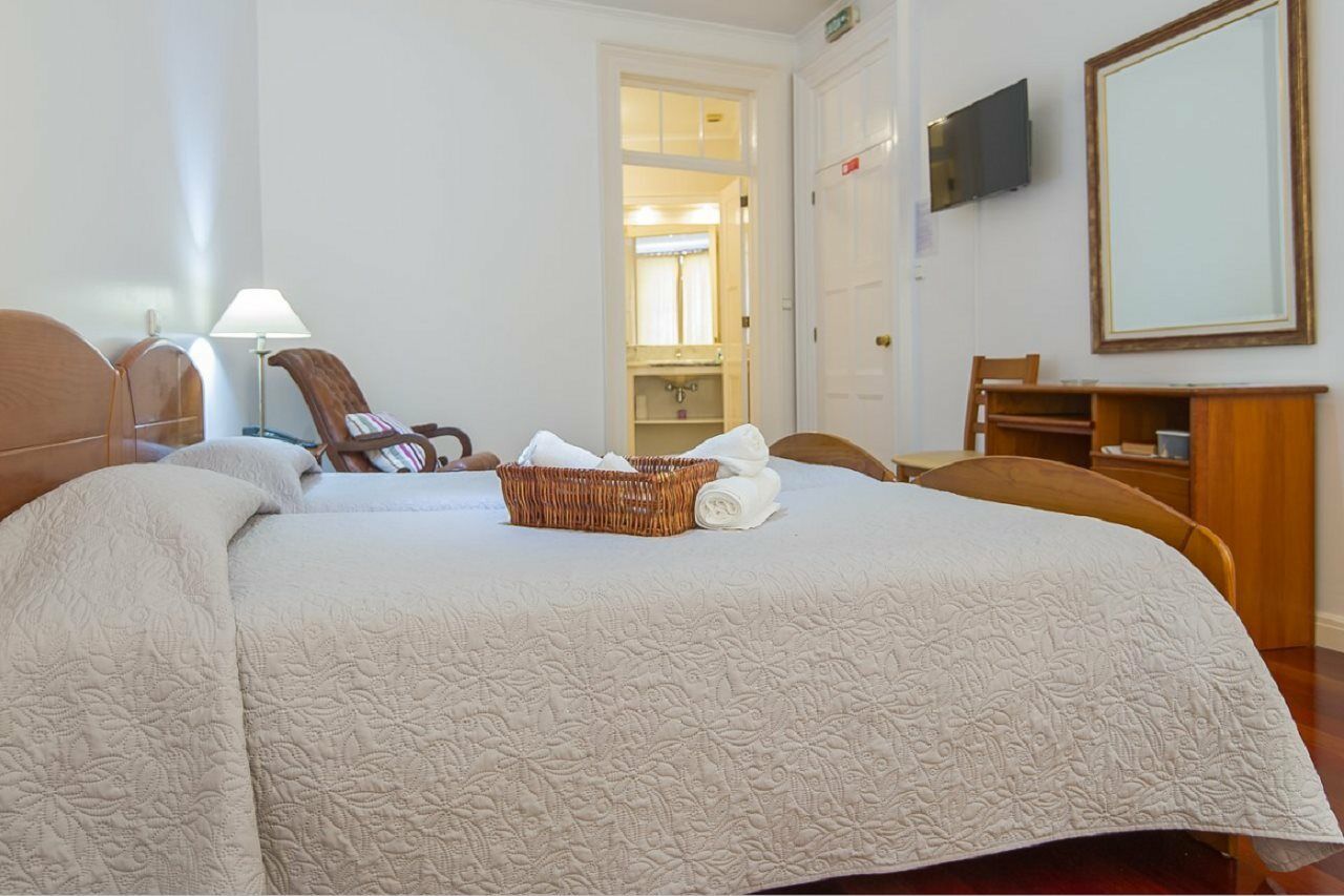Comercial Boutique Guest House 蓬塔德尔加达 外观 照片